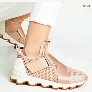 Sorel Women's Pink Mesh Strap Sneakers